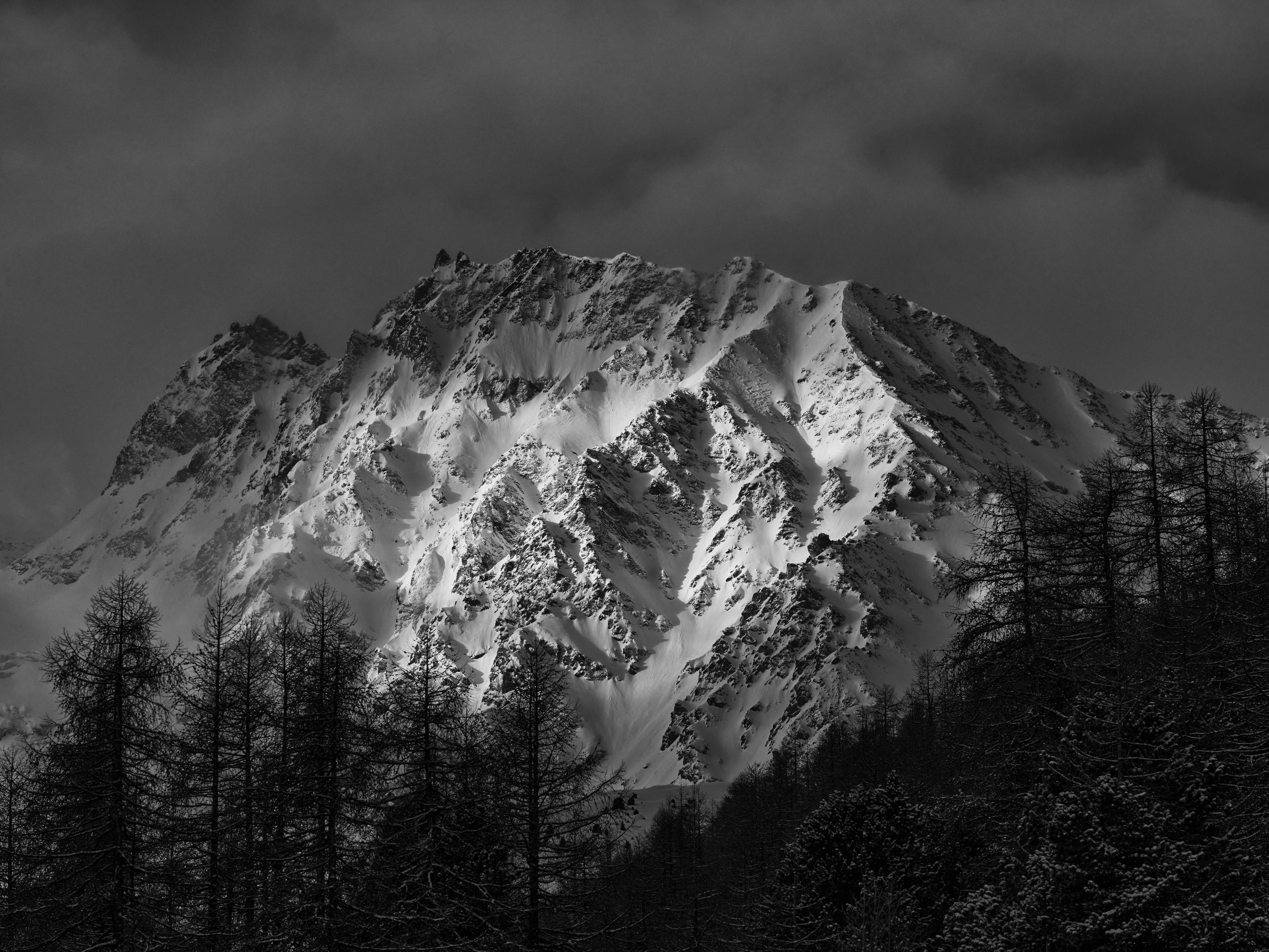First light on the Pointes de Tsena Reifien